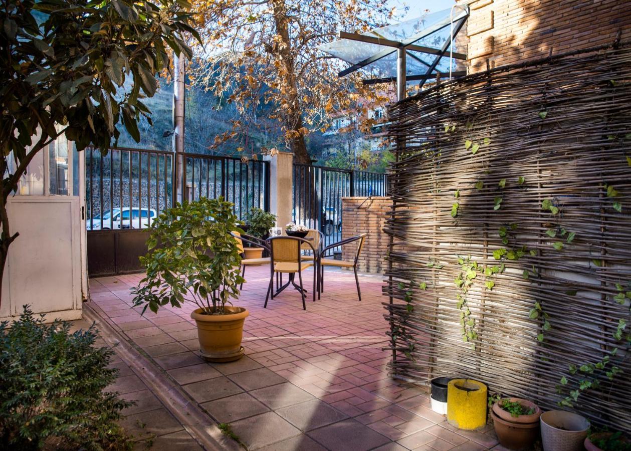 Sani Apart Hotel Тбилиси Экстерьер фото